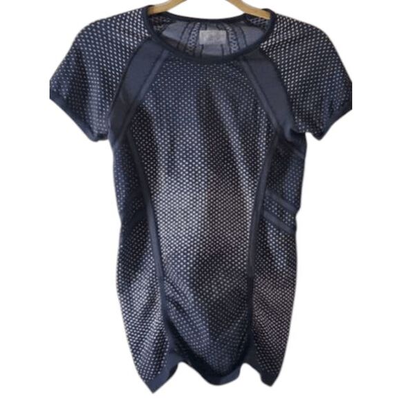 ATHLETA Fastest Track Short Sleeve Size Small - Picture 3 of 4